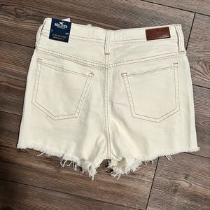 Ultra high-rise mom short 3”